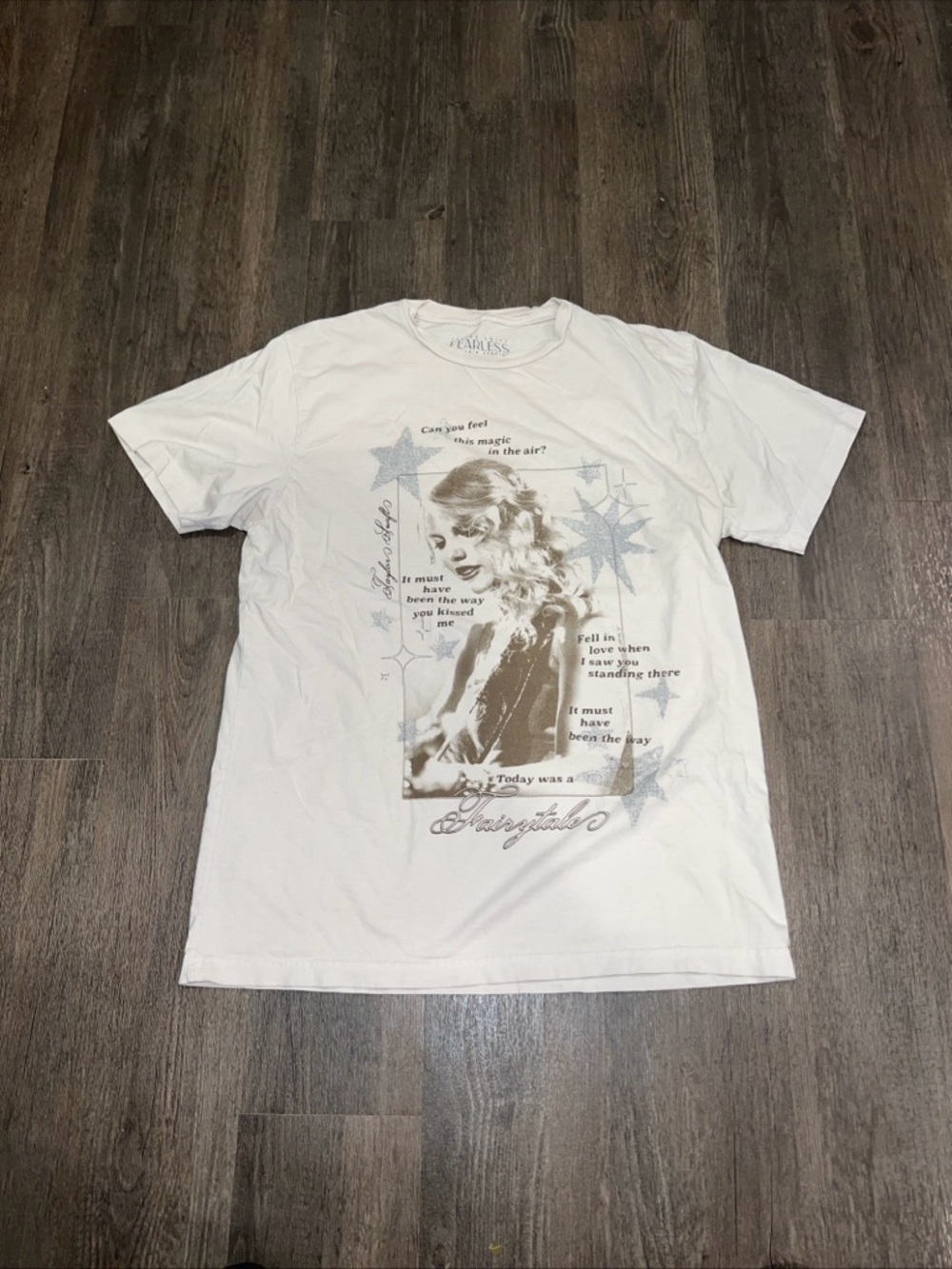 TAYLOR SWIFT TV Fearless Magic in the Air Oversized Tshirt Sz M 21x27